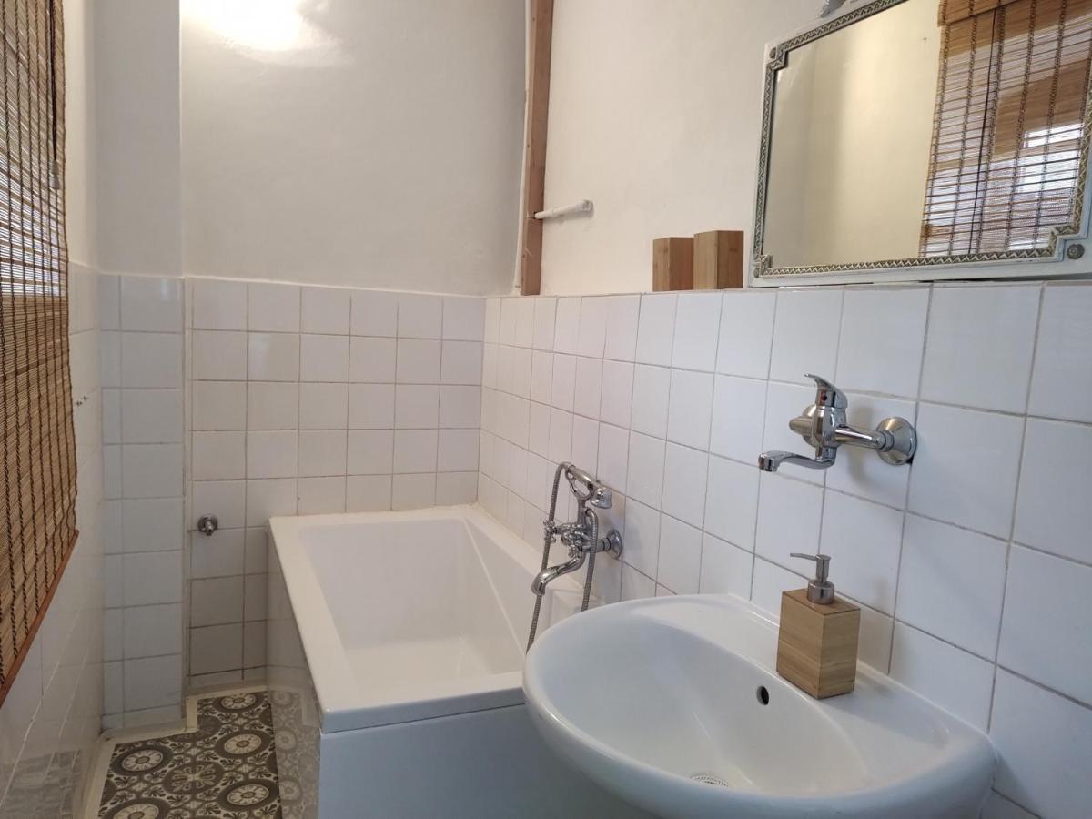 Sarka Apartment