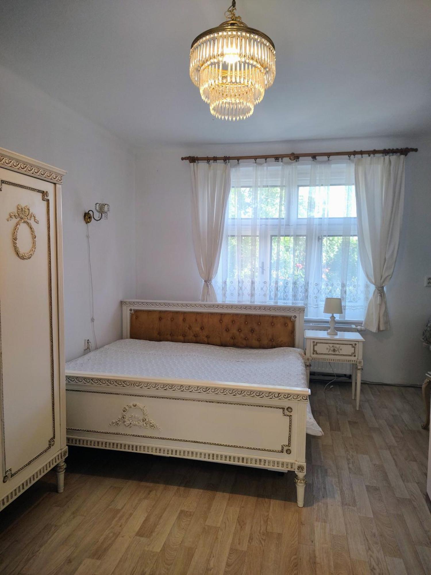 Sarka Apartment *